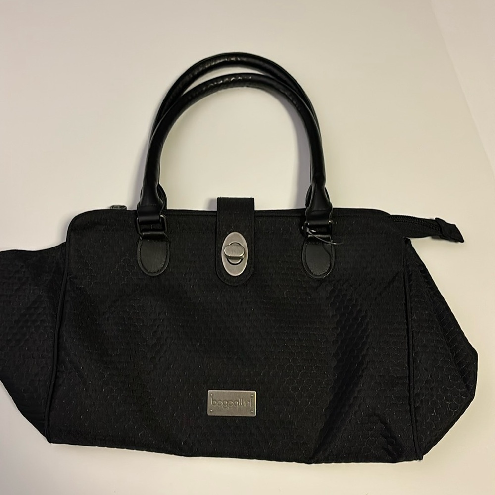 BAGGALLINI BRAND PURSE CANVAS LIKE MATERIAL